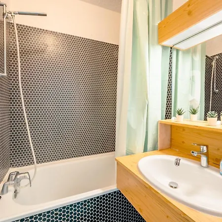 Au Pied Des Pistes Apartment *